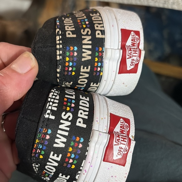 Vans Off The Wall - PRIDE - RAINBOW color 9w - Picture 12 of 14